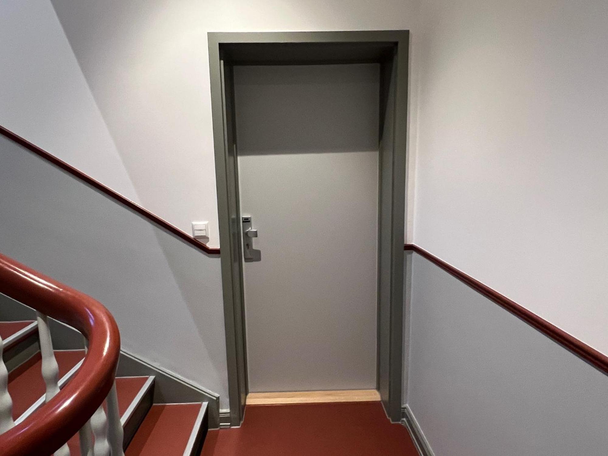 Business Kranich: 3 Zimmer, Infrastrukturlage Hh Langenhorn, Naehe Airport Appartement