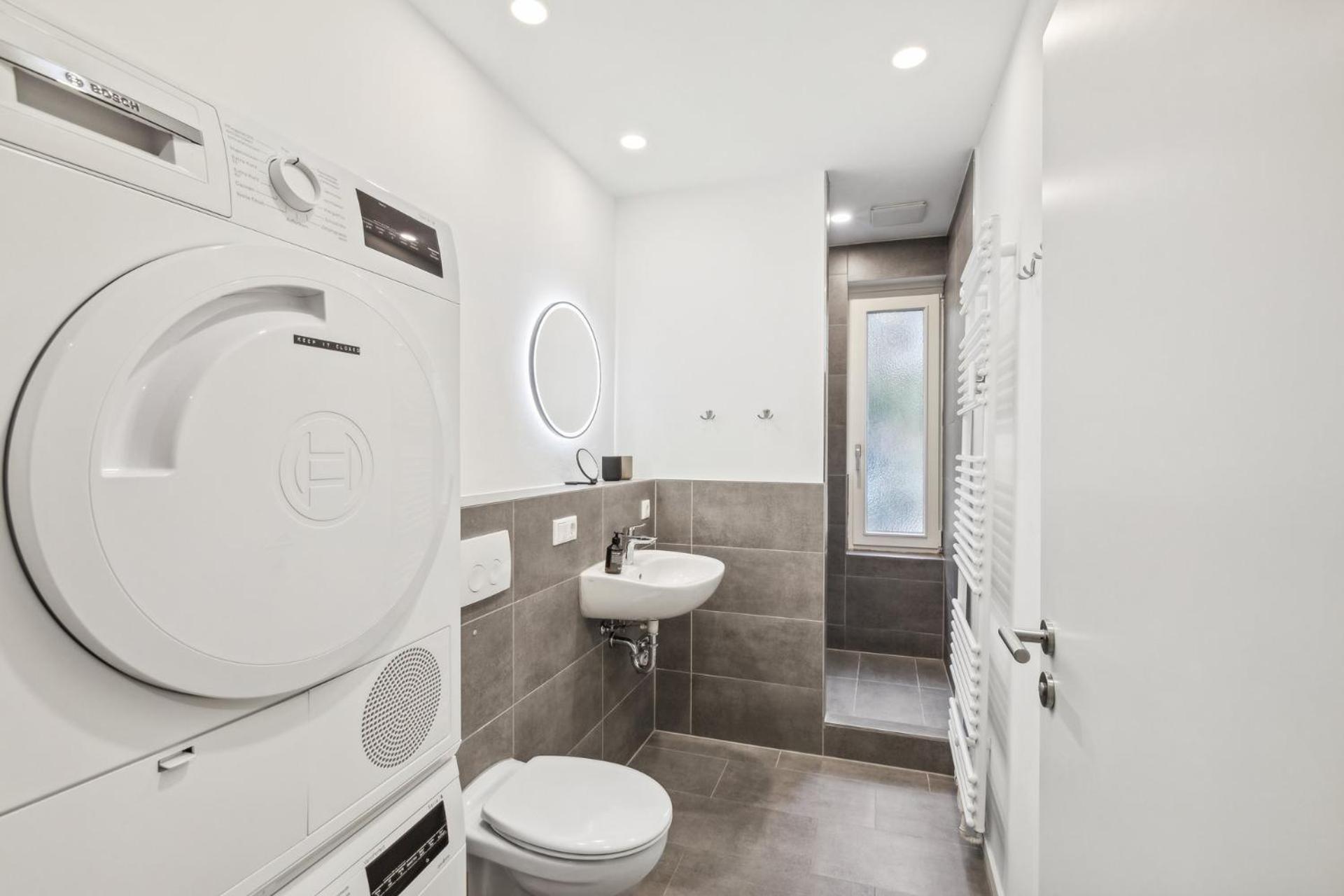 Apartment Business Kranich: 3 Zimmer, Infrastrukturlage Hh Langenhorn, Naehe Airport