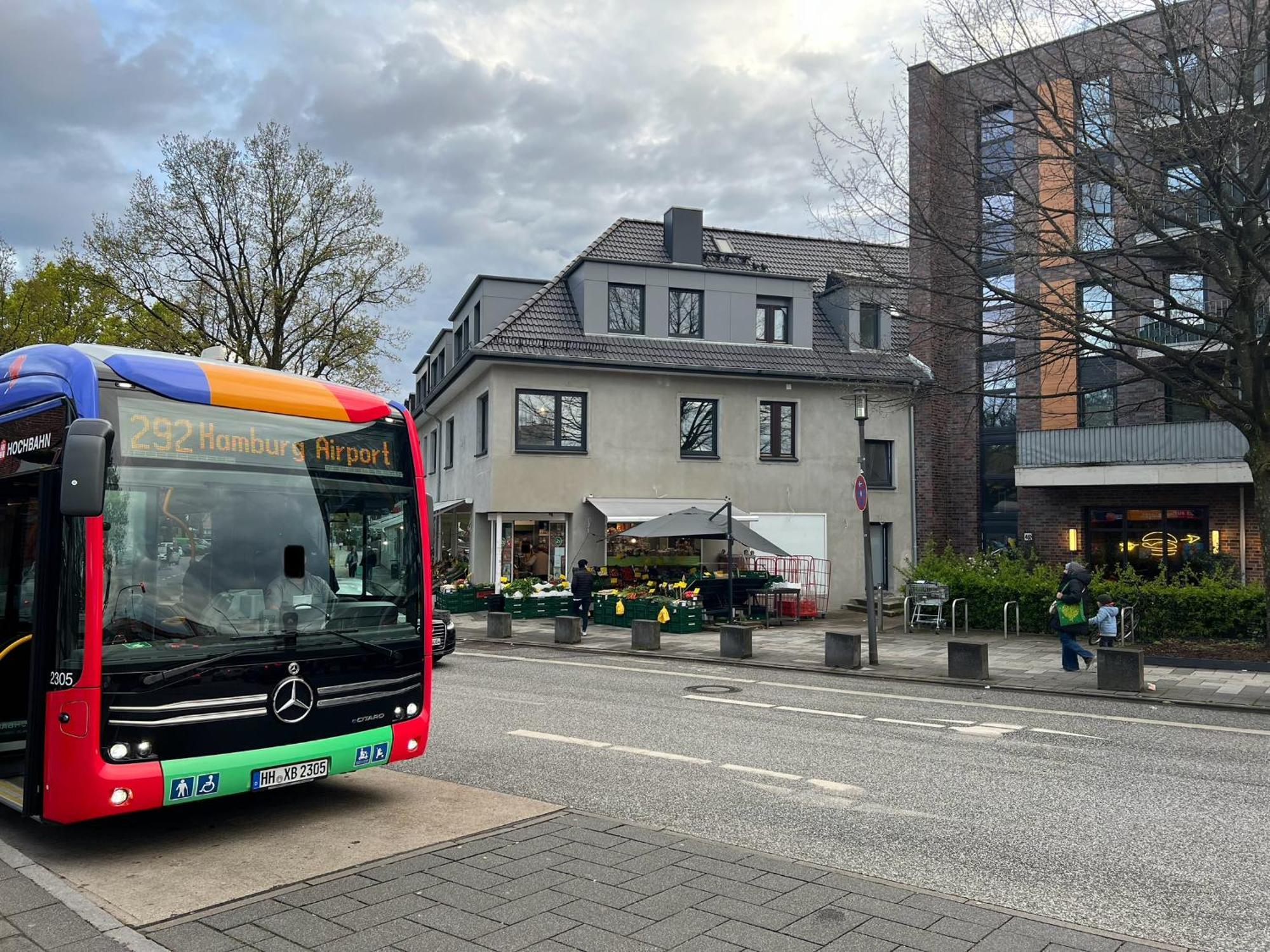 Business Kranich: 3 Zimmer, Infrastrukturlage Hh Langenhorn, Naehe Airport Hambourg